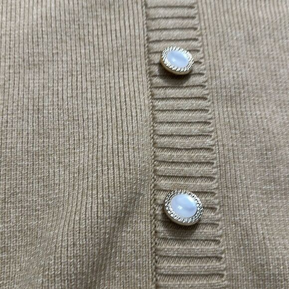 Le Lis Give Me the Tea button front sweater dress pearl medium m tan - Picture 10 of 10